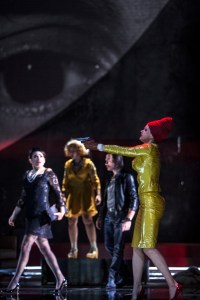 Rinat Shaham (Donna Elvira),  Julie Mathevet (Zerlina), Jean-Luc Ballestra (Masetto), Barbara Hannigan (Donna Anna) © Bernd Uhlig