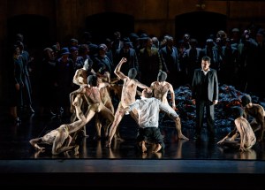 MARIUSZ KWIECIEŃ AS KRÓL ROGER, SAIMIR PIRGU AS SHEPHERD WITH DANCERS (C) ROH. PHOTOGRAPHER BILL COOPER