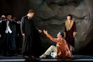 ALAN EWING AS ARCHBISHOP, MARIUSZ KWIECIEŃ AS KRÓL ROGER, SAIMIR PIRGU AS SHEPHERD, GEORGIA JARMAN AS ROXANA (C) ROH. PHOTOGRAPHER BILL COOPER