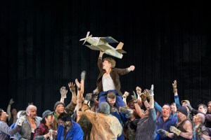 Cameron Becker, Chor des Staatstheater Nürnberg © Ludwig Olah