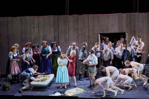 Agneta Eichenholz, Hanna Schwarz, Bruno Vargas, Wilhelm Schwinghammer, dancers and the Herrenchor der Staatsoper Hamburg.  Photo: © Brinkhoff/Mögenburg