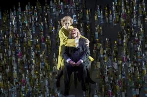 Karolina Gumos (la Muse), Uwe Schönbeck (Hoffmann 1).  Photo: © Monika Rittershaus 