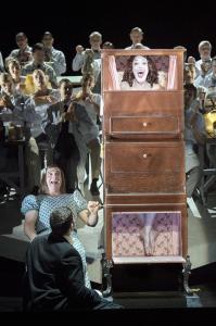 Philipp Meierhöfer (Cochenille), Dominik Köninger (Hoffmann 2), Nicole Chevalier (Olympia), Chorsolisten der Komischen Oper Berlin.  Photo: © Monika Rittershaus