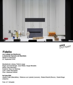 Fidelio von Ludwig van Beethoven in deutscher Sprache mit Übertiteln Wieder im Repertoire 23. September 2016 Musikalische Leitung: Patrick Lange Regie und Dramaturgie: Jossi Wieler, Sergio Morabito Bühne: Bert Neumann Kostüme: Nina von Mechow Licht: Lothar Baumgarte Chor: Johannes Knecht Auf dem Bild: Josefin Feiler (Marzelline),  Rebecca von Lipinski (Leonore),  Roland Bracht (Rocco),  Daniel Kluge (Jaquino) Foto: A.T. Schaefer