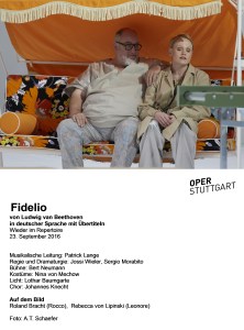 Fidelio von Ludwig van Beethoven in deutscher Sprache mit Übertiteln Wieder im Repertoire 23. September 2016 Musikalische Leitung: Patrick Lange Regie und Dramaturgie: Jossi Wieler, Sergio Morabito Bühne: Bert Neumann Kostüme: Nina von Mechow Licht: Lothar Baumgarte Chor: Johannes Knecht Auf dem Bild: Roland Bracht (Rocco),  Rebecca von Lipinski (Leonore) Foto: A.T. Schaefer