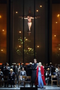 Mika Kares, Elīna Garanča, Chor der Bayerischen Staatsoper © Wilfried Hösl