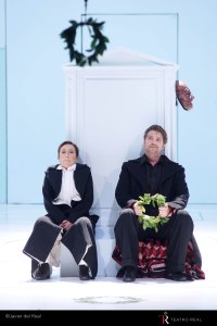 Monica Bacelli & Jeremy Ovenden.  Photo: © Javier del Real