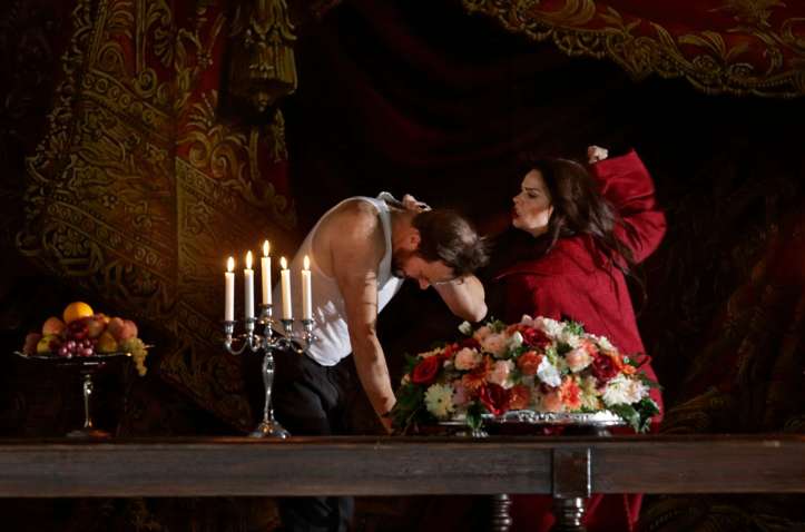 90486-tosca-18-08-31-077